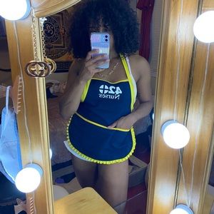420 Nurses apron